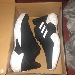 Adidas Pro Bounce 2018 Low Size 8 Brand New